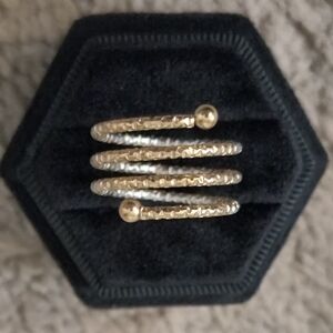 Elegant Gold Spiral Ring